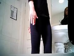 Watch movie category pissing (232 sec). change tampon in wc.